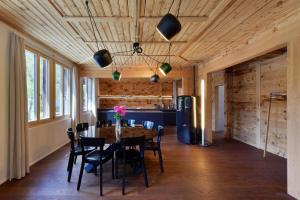 Dapur atau dapur kecil di Ferienlenk Mountain Village