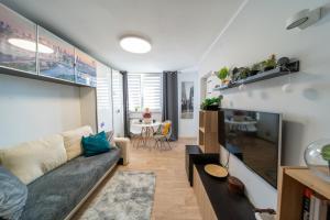 Et sittehjørne på Metro Lux Home Apartment
