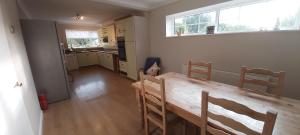 Galeriebild der Unterkunft Willow Cottage Northallerton, 1 bedroom, cosy stopover in Thornton-le-Beans
