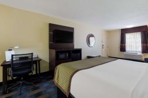 Letto o letti in una camera di SureStay Hotel by Best Western Manning