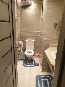 A bathroom at Sharm Hills