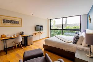 Et tv og/eller underholdning på Capitalia Temistocles Polanco