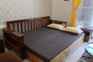 Легло или легла в стая в Cozy Studio near Bhavali Dam