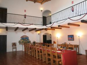 Ein Restaurant oder anderes Speiselokal in der Unterkunft Hotel Mas Pelegri 