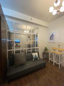 Homey 1-bedroom condo at the center of Makati