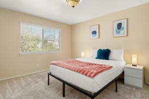 Gallery image of Sleep on the Cloud - 5 Bedrooms - Corner Lot in San Antonio