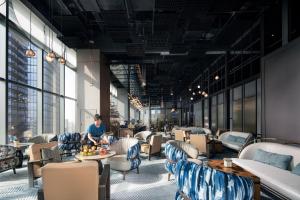 苏州M SOCIAL酒店的休息区