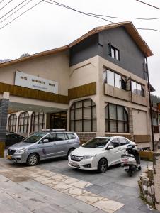 Gallery image of Hotel Snowcrests Manor in Manāli