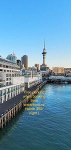 Galeri foto Waterfront Seaview Hotel Apartment - same building block as Auckland Hilton di Auckland