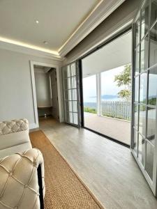 Balkón nebo terasa v ubytování Highend Private Pool Villa