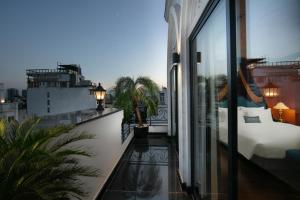Μπαλκόνι ή βεράντα στο Le Chanvre Hanoi Hotel & Spa
