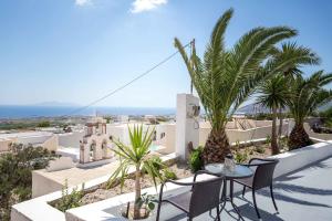 Gallery image of Aigli Villa in Fira