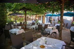 Restaurace v ubytování Hôtel Restaurant La Charrue