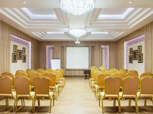 Konferenční prostory v ubytování ibis Yogyakarta Adi Sucipto + 35 fotografií
