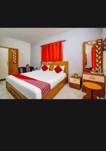 Een bed of bedden in een kamer bij HILL BIRD HERITAGE HOME Stay