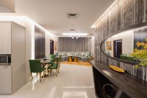 ห้องอาหารหรือที่รับประทานอาหารของ Wahaj Hotel Apartments 2