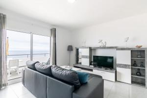 Posezení v ubytování Esterinha's Ocean Apartment by GALMI