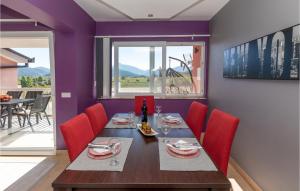 Ποτά στο Nice Apartment In Stasevica With Wifi