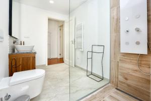 Ένα μπάνιο στο GREEN BLISS IN FARO, Central One-Bed Oasis +5 φωτογραφίες