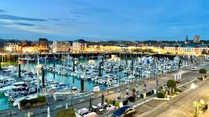 Výhľad na mesto Dieppe alebo výhľad na mesto priamo z apartmánu