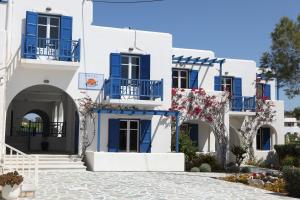 Gallery image of Paros Inn in Logaras