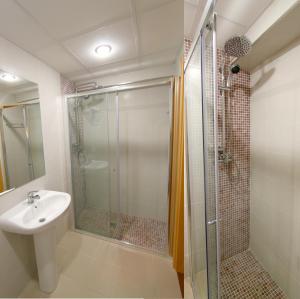 Koupelna v ubytování Hostal Roca