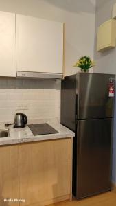 A kitchen or kitchenette at Husfa Modern Oasis Mahkota Valley