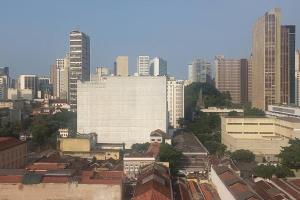 vistas a una ciudad con edificios altos en Lindo apartamento na Lapa en Río de Janeiro