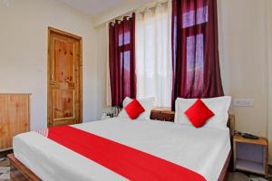 Cama o camas de una habitación en SPOT ON Hotel River View