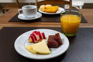 Comida no hotel ou em algum lugar perto