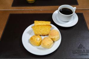 Comida no hotel ou em algum lugar perto