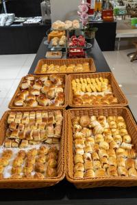 Comida no hotel ou em algum lugar perto