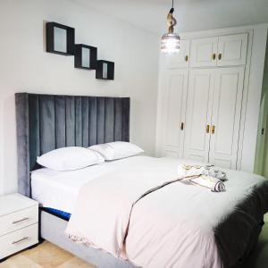 Фотография из галереи Moderne Appartement au plein Centre-Ville en Face Hilton & la Gare de Train TGV avec climatisation в Танжере +23 фотографии