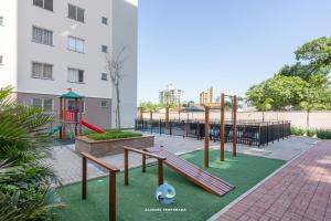 Vaikų žaidimų erdvė apgyvendinimo įstaigoje Apartamento com VISTA MAR, Ar-condicionado, Wi-Fi Condomínio com PISCINA, quadra de esportes Playground infantil a 15 minutos do Beto Carreiro