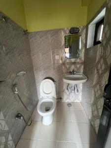 Koupelna v ubytování Hotel Donosti Pokhara