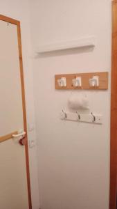 A bathroom at Superbe appartement à Valfréjus