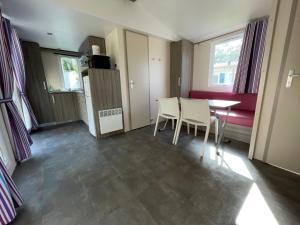 Galeriebild der Unterkunft Le G9 - Bungalow lumineux pour 4 avec TV in Boofzheim + 3 Fotos