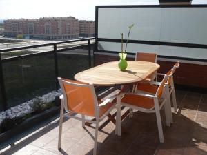 Balkón nebo terasa v ubytování Atico, Piscina, AC, WI-FI y Parking Gratis, Gran Terraza, VUT 47-79