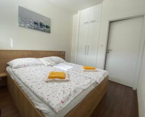 Postel nebo postele na pokoji v ubytování Útulný apartmán u Mumlavských vodopádů