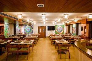 Restoran atau tempat lain untuk makan di The Shivalik
