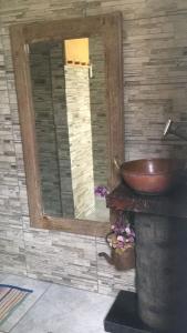 A bathroom at Pousada Kafofinho da Serra