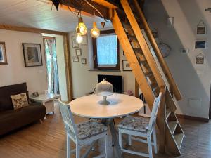 Χώρος καθιστικού στο Tiny house- Lake Maggiore -Malpensa Airport -