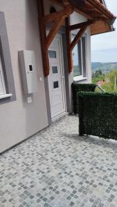 Balkón nebo terasa v ubytování Apartman Bogdanovic + 2 fotografie