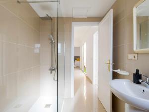 Bilik mandi di Mahostly Sun and Spa +15 gambar