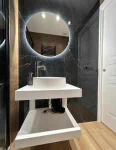 Ένα μπάνιο στο Roma Nostra Luxury B&B