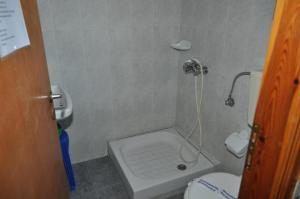 Ένα μπάνιο στο Olympion Village Studios +36 φωτογραφίες