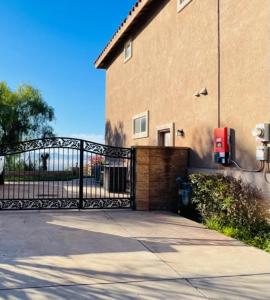 Gallery image of Private-room-Private-entrance-spectacular-city-landscape-views-from-room in Rancho Cucamonga