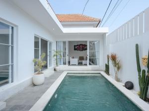 Sundlaugin á Villa Gajah By Hospitality Bali eða í nágrenninu
