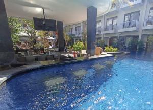 Bazén v ubytování Abian Harmony Hotel nebo v jeho okolí