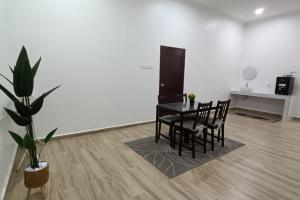 Khu vực ghế ngồi tại Tokiku Homestay Paka unit A